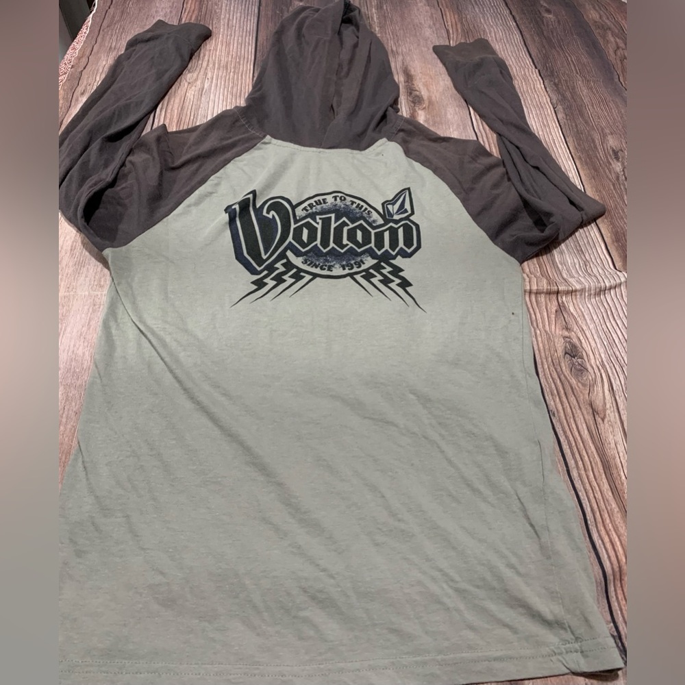 VOLCOM tee